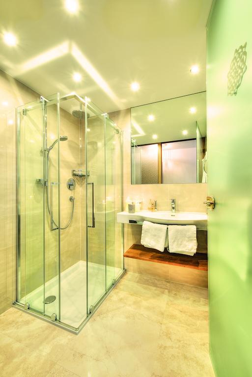 Hotel Garni Urezza Ischgl Zimmer foto